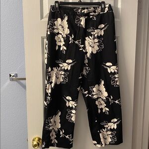 Worthington Women’s Floral Black and White Pants